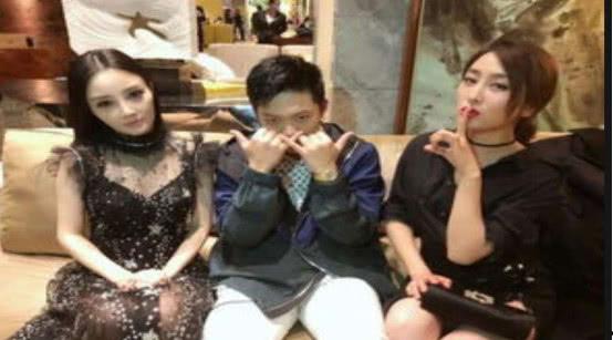 娱乐圈吃瓜群众微博